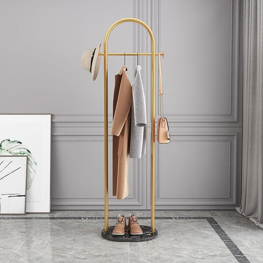 Zeitgenössischer Metall-Garderobenständer Marmorboden Eingangsbereich Kleiderbügel