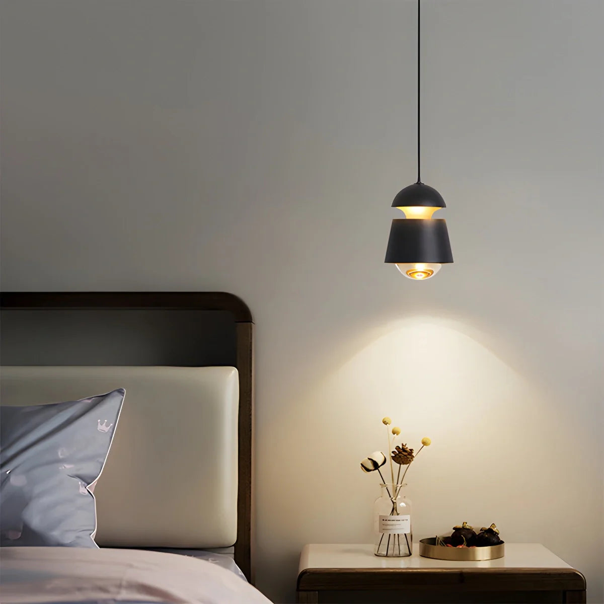 Modern pendant light made of stainless steel in silver, featuring a 40 cm diameter, ideal for contemporary living spaces. 3