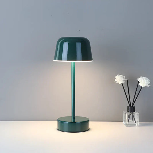 Stilvolle Tischlampe im Retro-Design – Kabellos & Farbwechsel