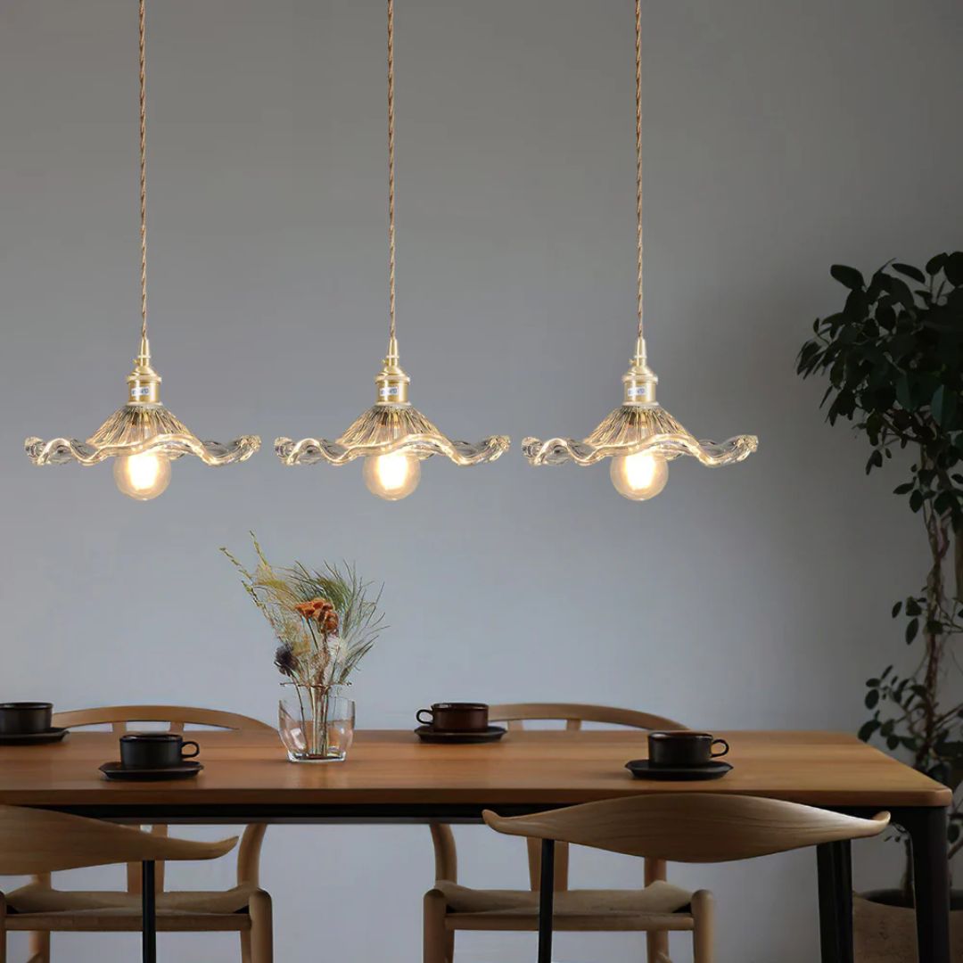 Cleo pendant light made of glass and brass in green, featuring an organic and elegant design with a diameter of 23 cm, suitable for dining and 10