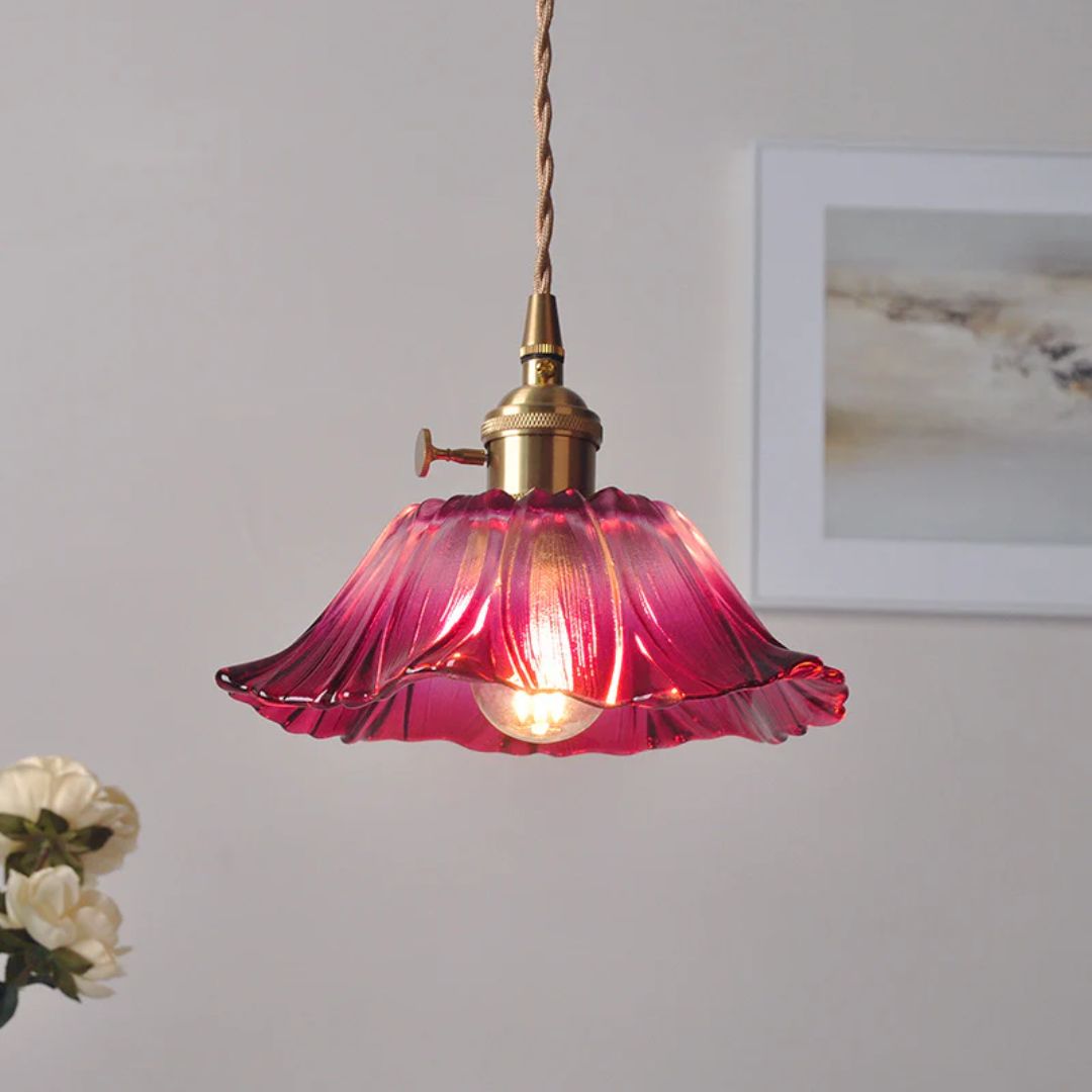 Handcrafted glass pendant light in red and gold, featuring a floral shape with a diameter of 28/19 cm, suitable for dining and living areas 9