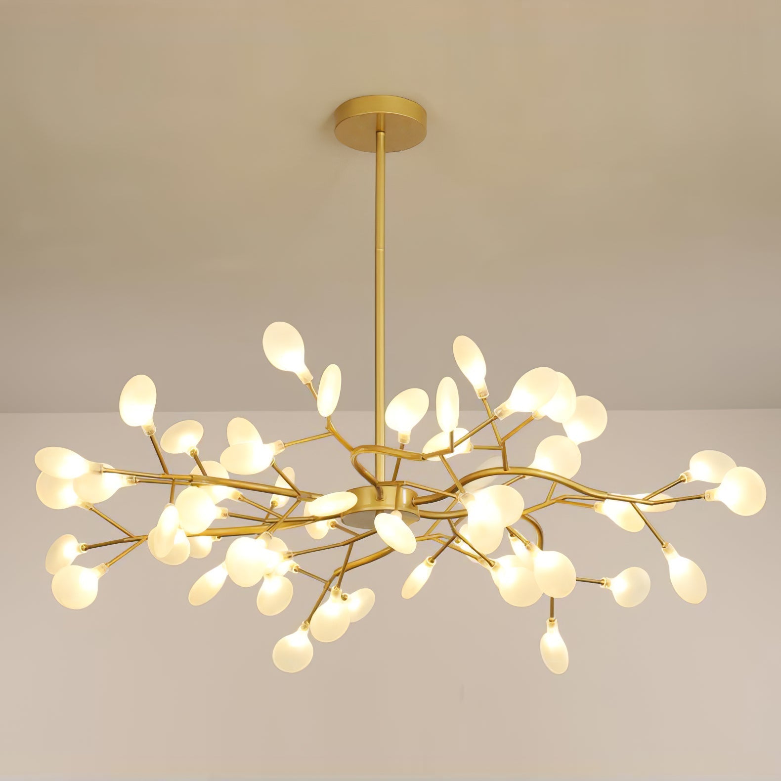 Modern pendant light made of metal in white, featuring a 60 cm diameter. Ideal for dining and living rooms, enhancing contemporary decor. 11