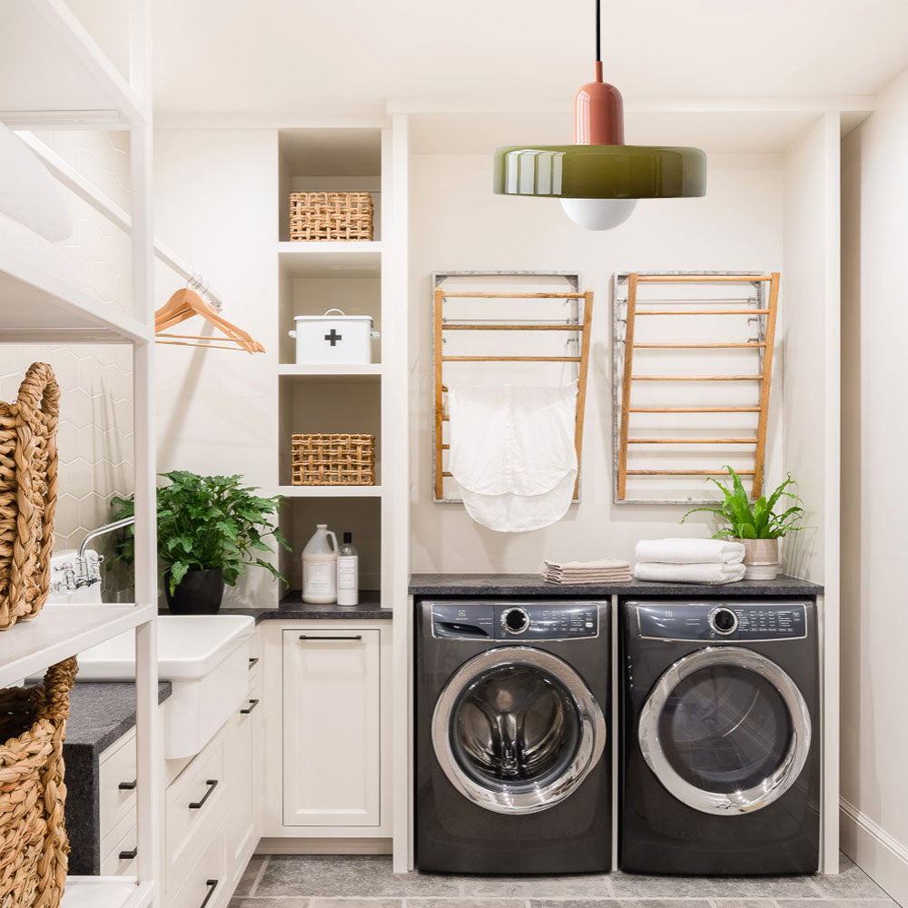 Colorful glass pendant light in retro design with G9 fitting, ideal for living rooms or dining areas. Stylish and functional. 6