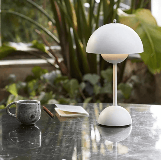 Lunaglow Tischlampe – LED – Dimmbar – Weiß – Kompakt – Mondlichtdesign