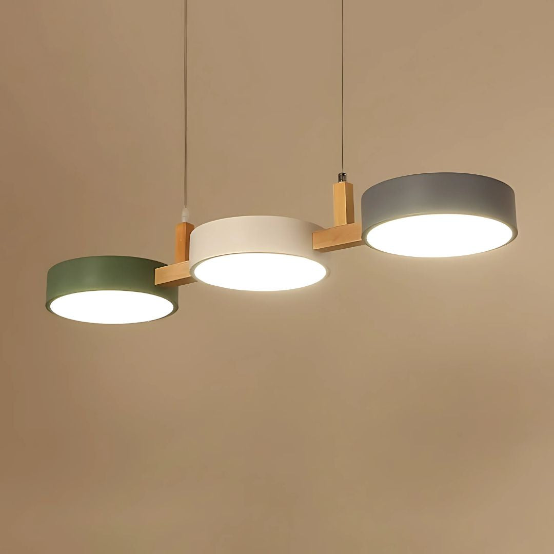 Modern pendant light in gray, white, and green, featuring a wood and iron design. Measures 77×20 cm, ideal for contemporary spaces. 0