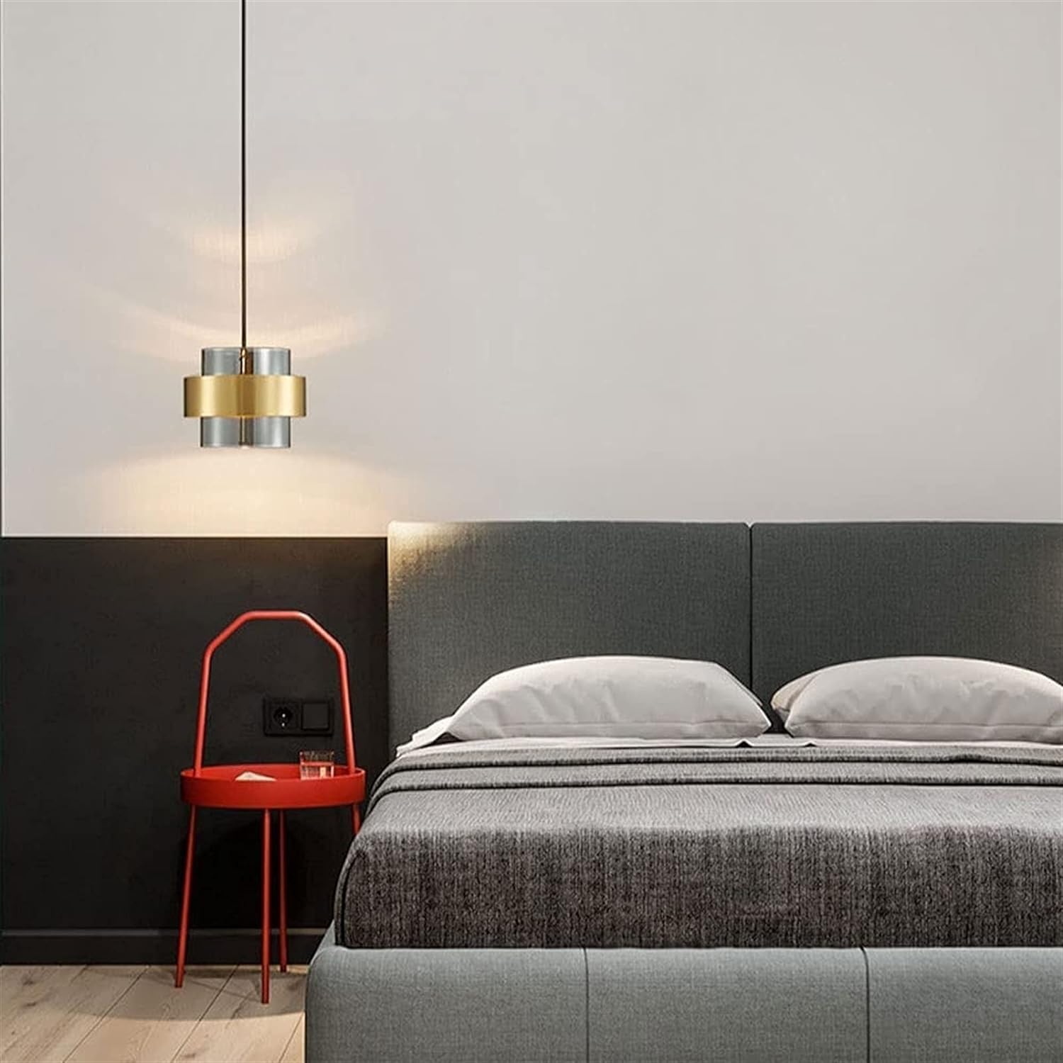 Modern pendant light made of glass in amber and gray, measuring 20 cm in diameter. Ideal for dining rooms or living spaces. 4