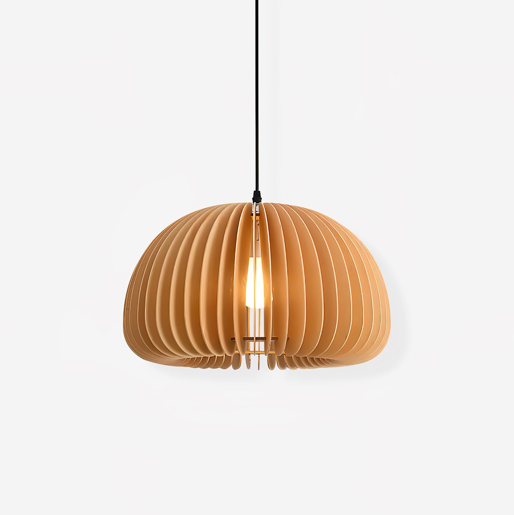 Modern pendant light made of natural wood, featuring a 40 cm diameter. Ideal for illuminating dining rooms and living spaces. 2