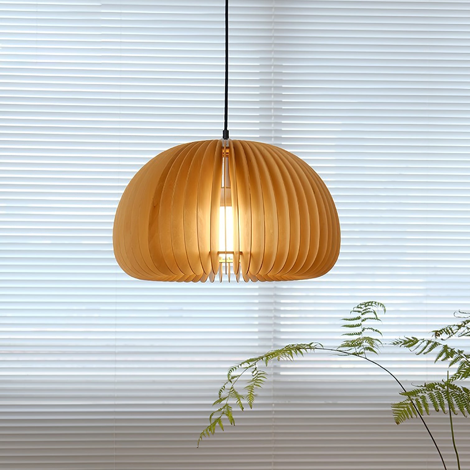 Modern pendant light made of natural wood, featuring a 40 cm diameter. Ideal for enhancing dining and living spaces. 7