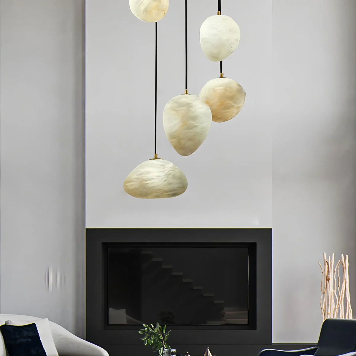 Modern pendant light made of alabaster and copper, featuring a white finish. Adjustable height, ideal for adding elegance to dining rooms. 6