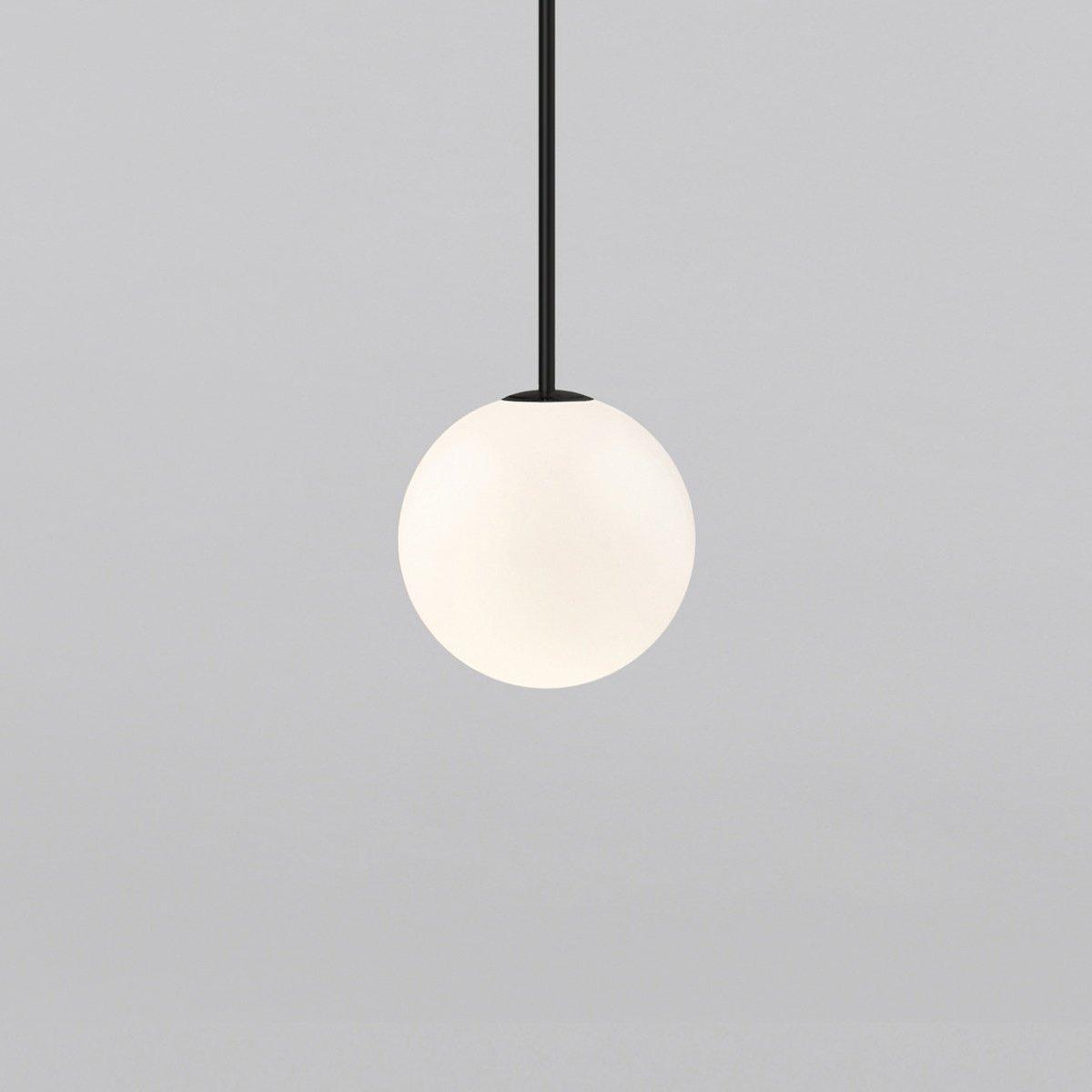 Minimalist pendant light made of brass and milk glass, with a diameter of 30 cm, perfect for dining rooms and hallways. 18