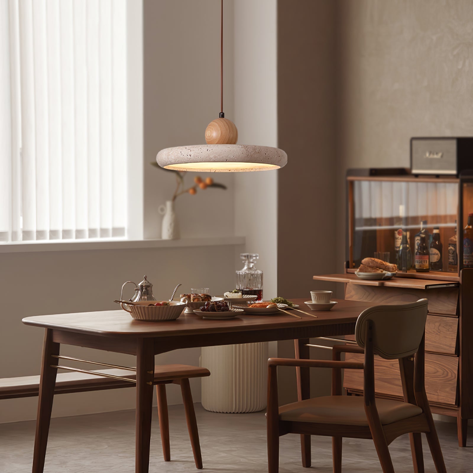 Minimalistic pendant light made of natural travertine and wood, measuring Ø 30×120 cm, ideal for dining tables and living rooms. 3