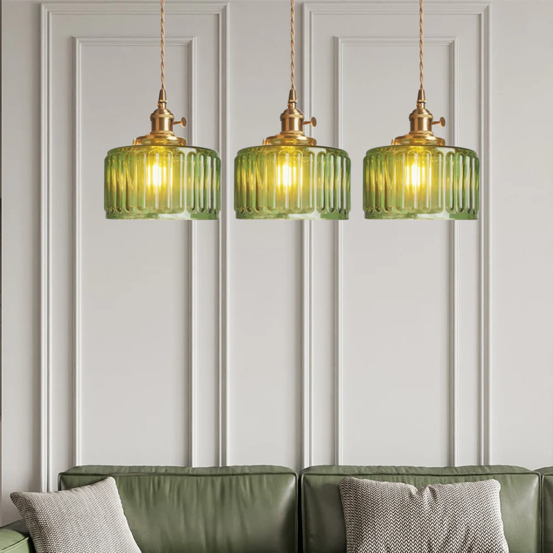 Green ribbed glass pendant light, 20 cm in diameter, ideal for adding an elegant accent to any room. Its unique shape enhances modern decor. 8