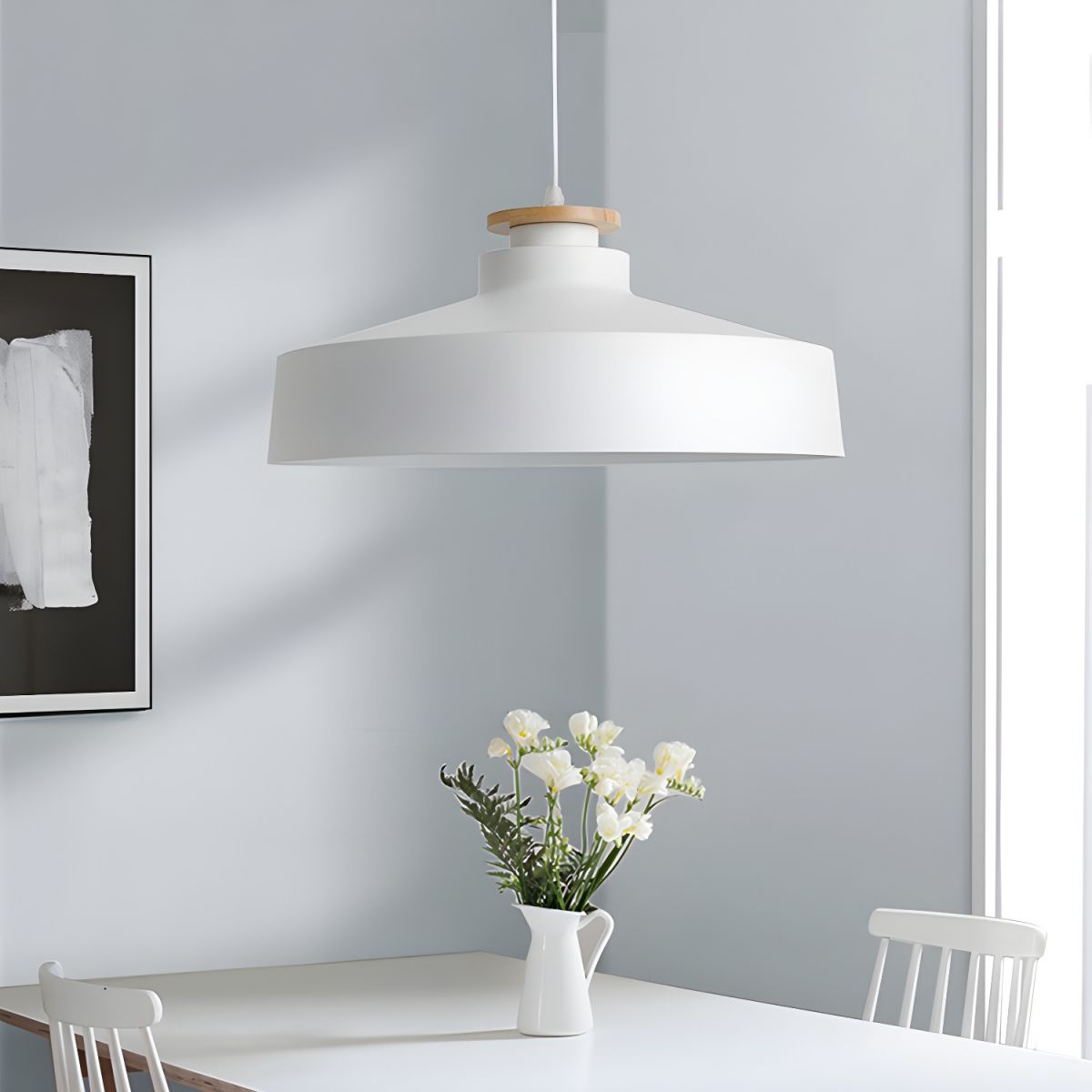 Modern pendant light made of wood and aluminum in black, measuring 30 cm in diameter, ideal for contemporary spaces. 11