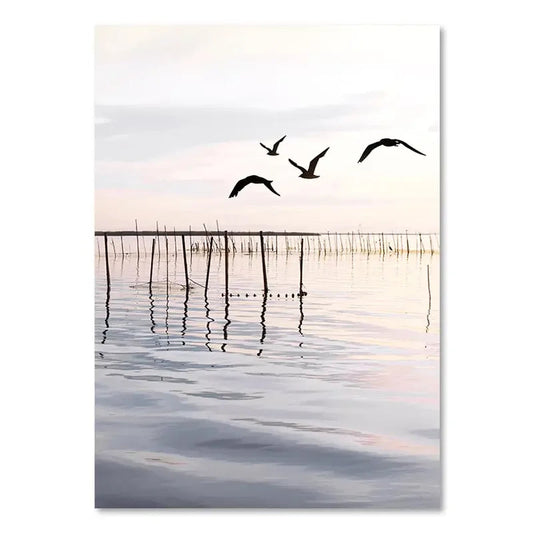 Wandposter – Leinwanddruck – Beige Landschaft mit Heißluftballon – Vertikal – Modernes Design für stilvolle Räume