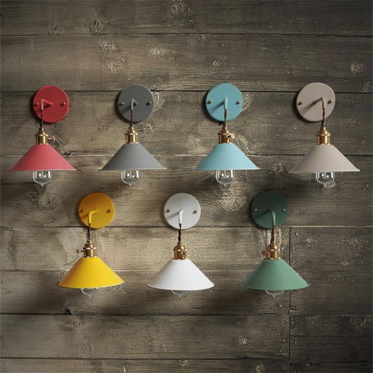 Bunte Vintage Wandlampe – Retro-Charme für jeden Raum